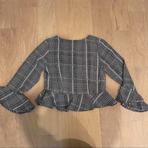 NWT Black and White Button down - Picture 2 of 3